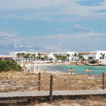Hotel Roca Bella Es Pujols Bagian luar foto