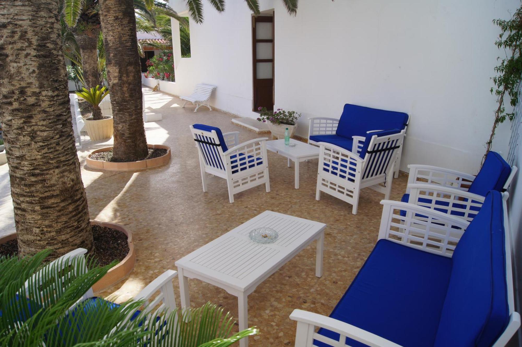 Hotel Roca Bella Es Pujols Bagian luar foto
