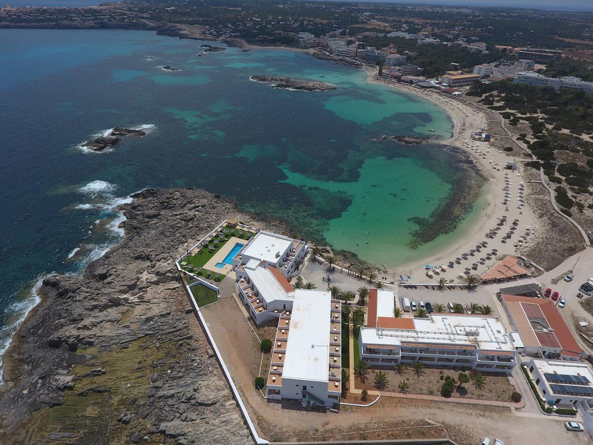 Hotel Roca Bella Es Pujols Bagian luar foto